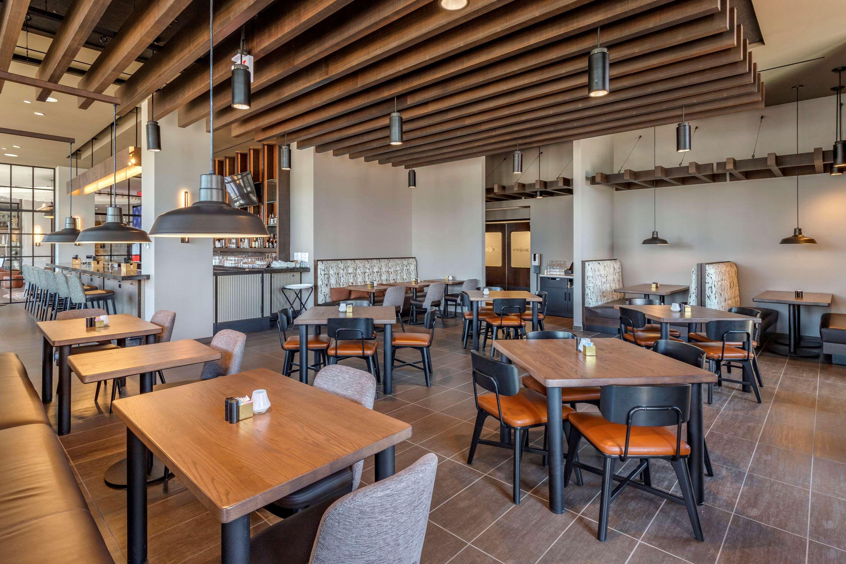 Hotel Cambria Dc Navy Yard Riverfront 4*