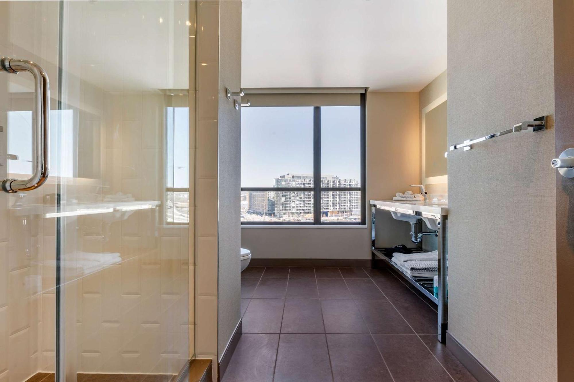 Cambria Dc Navy Yard Riverfront Hotel 4*